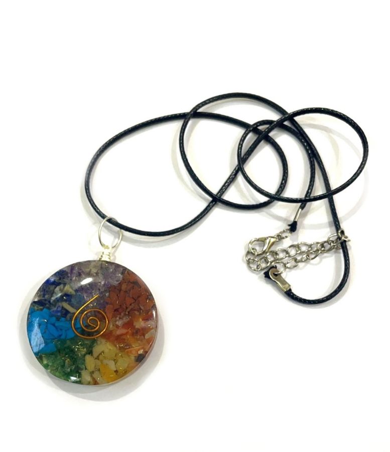 Collana con ciondolo in Orgonite 7 chakra