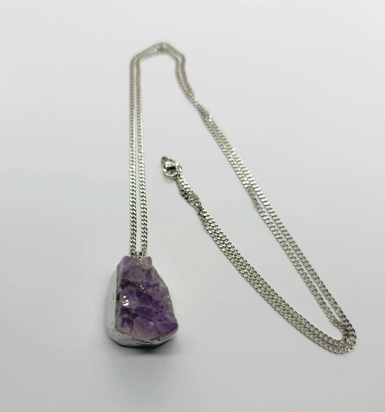 Collana con ciondolo in drusa di ametista