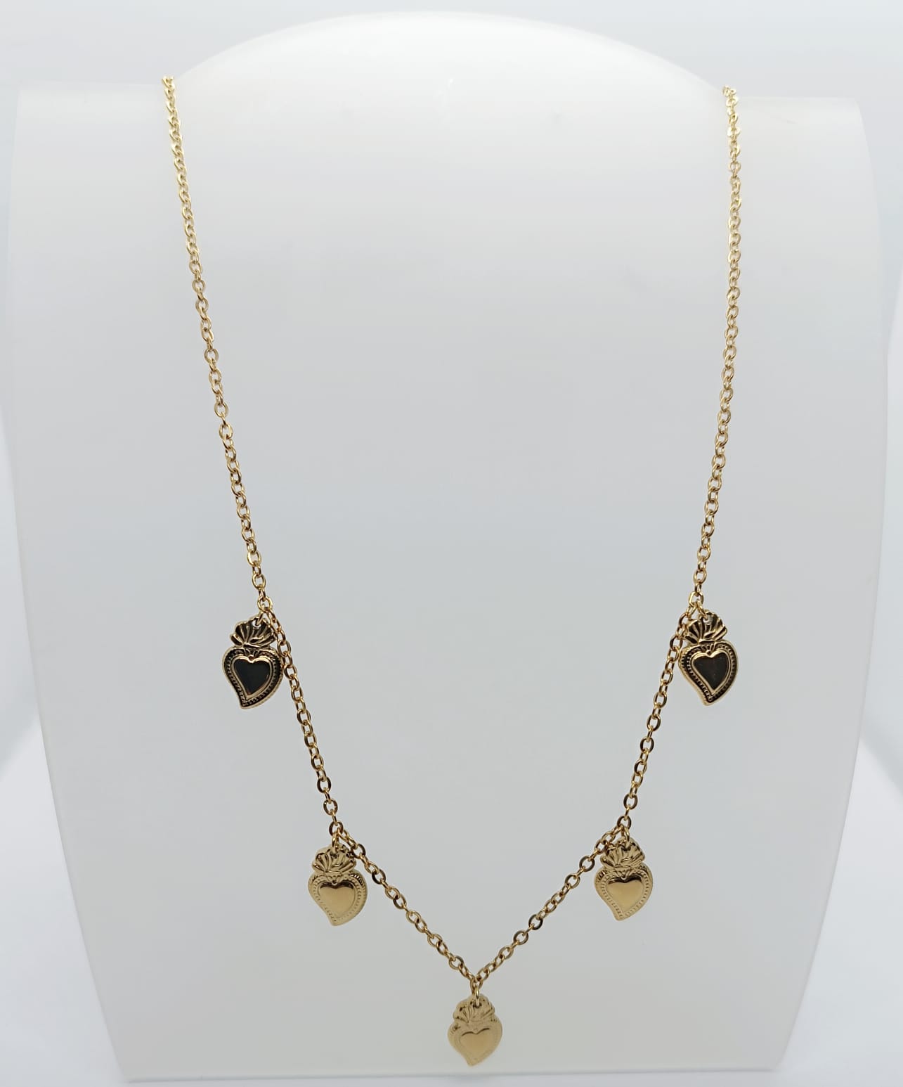 Collana in acciaio inossidabile dorata con cuoricini