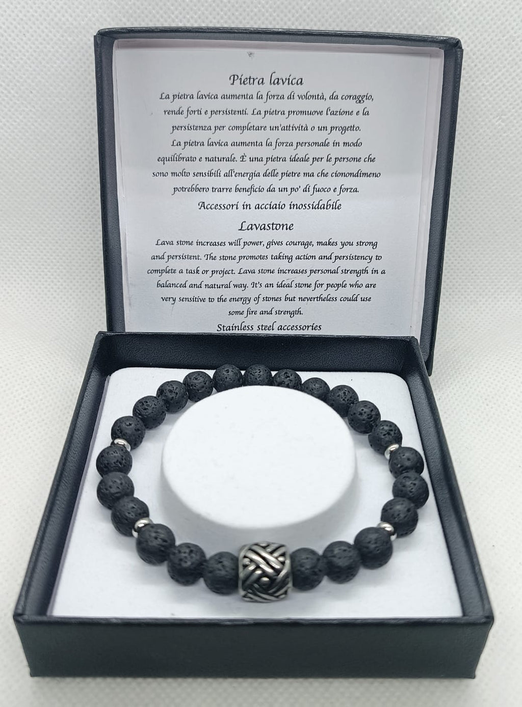 Bracciale in pietra lavica