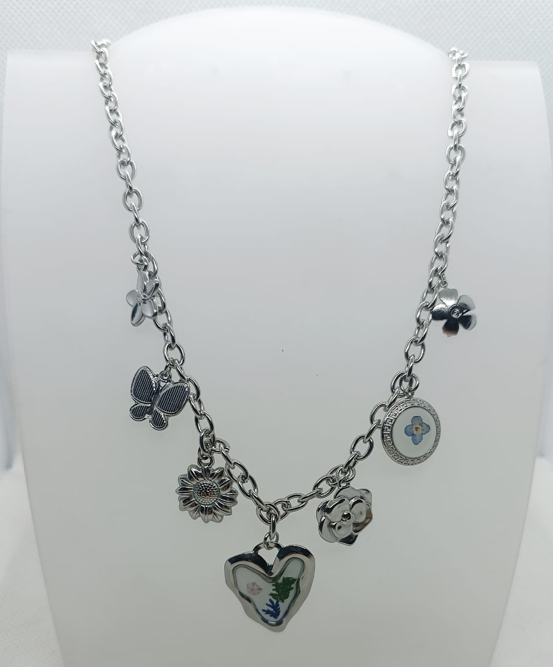 collana in acciaio inossidabile con ciondoli