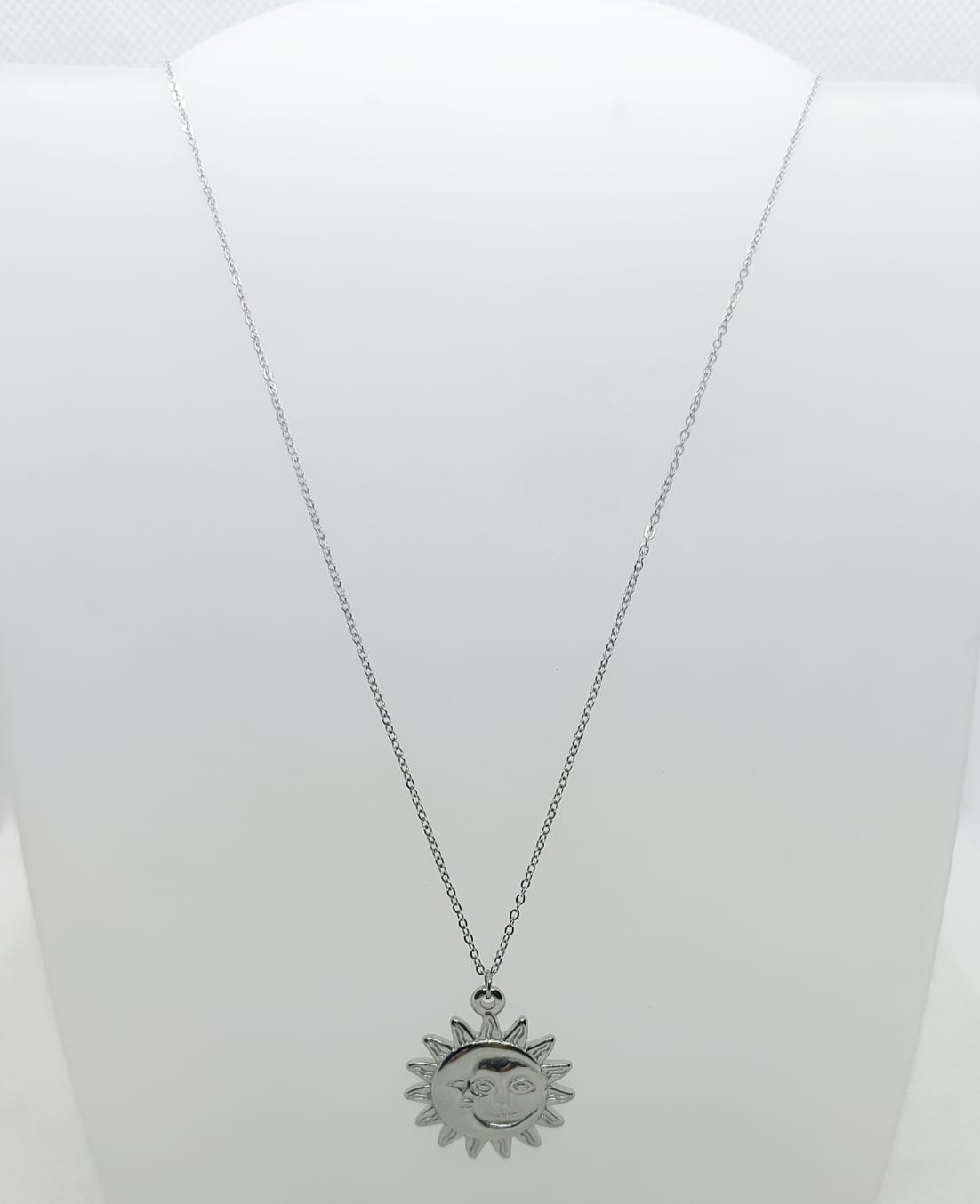 collana in acciaio inossidabile con luna e sole