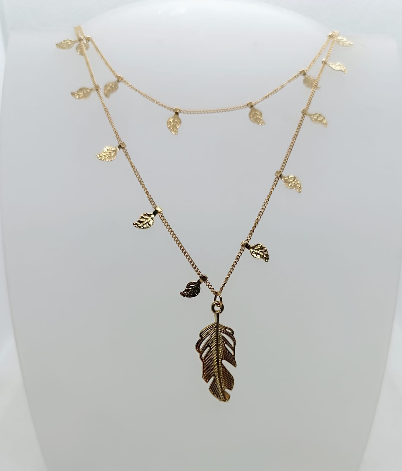 collana in acciaio inossidabile dorata con ciondoli a forma di foglie