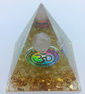 Piramide in Orgonite con Quarzo rosa