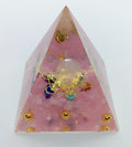 Piramide in Orgonite con Quarzo rosa