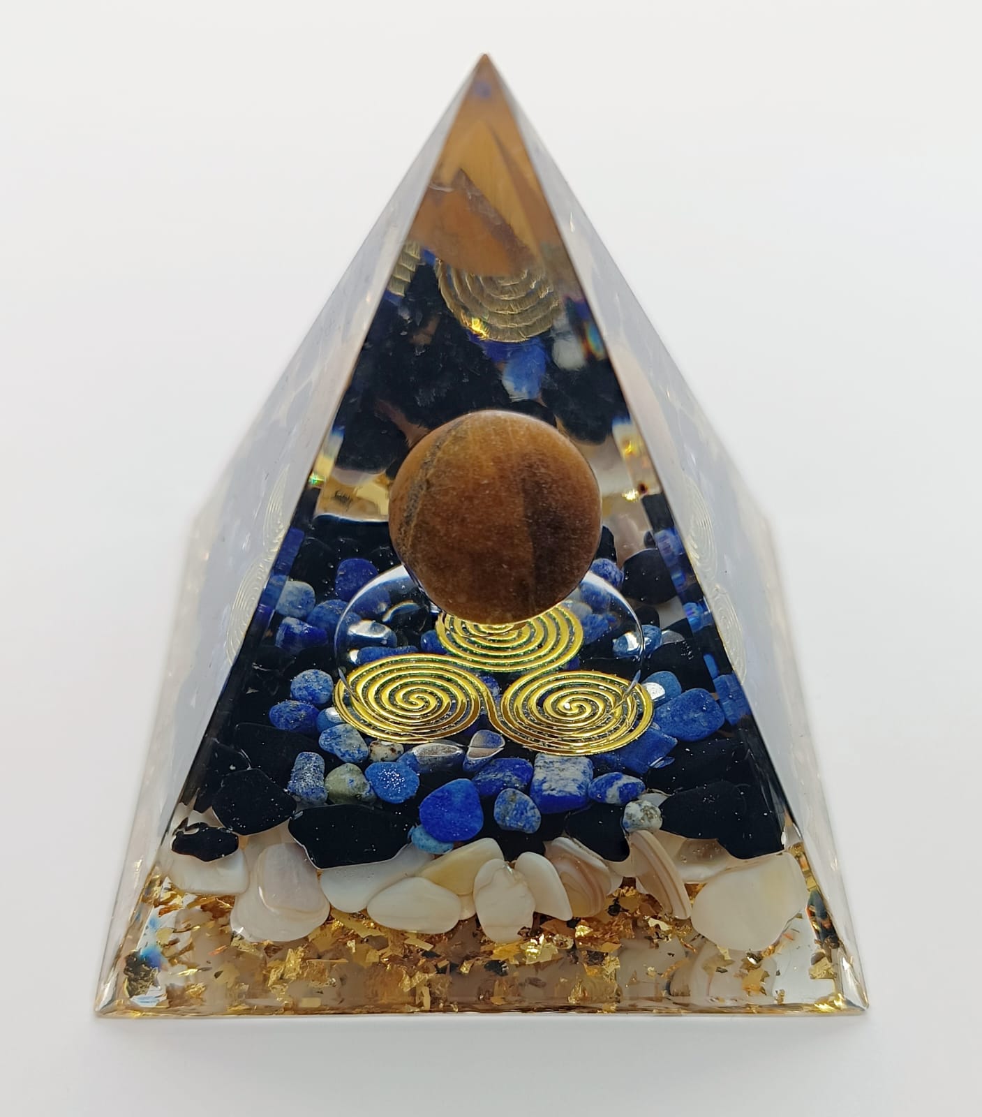 Piramide in Orgonite con Occhio di tigre