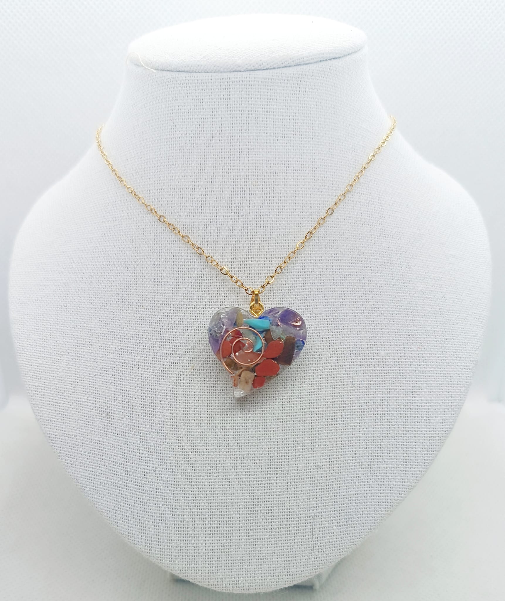 Collana con cuore in orgonite
